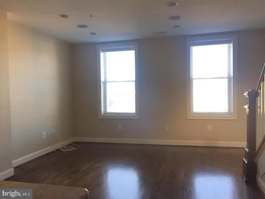 1727 S Broad St, Philadelphia, PA 19148 - Image #2