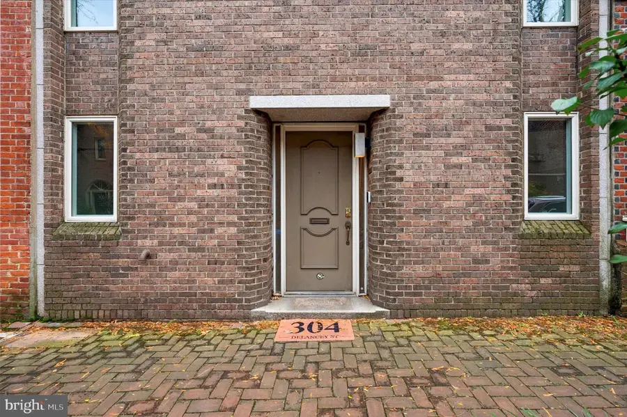 304 Delancey St, Philadelphia, PA 19106 - Image #2