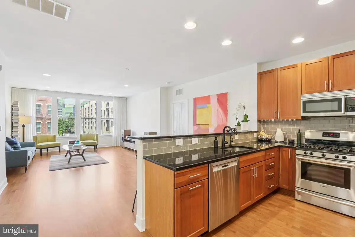 600 S 24th St #204, Philadelphia, PA 19146 - Image #1