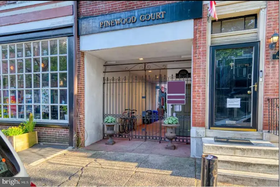 1026-#6 Pine St, Philadelphia, PA 19107 - Image #3