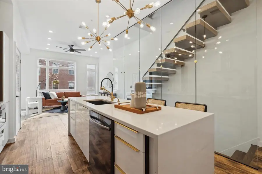 1825 Ginnodo St #r2, Philadelphia, PA 19130 - Image #3