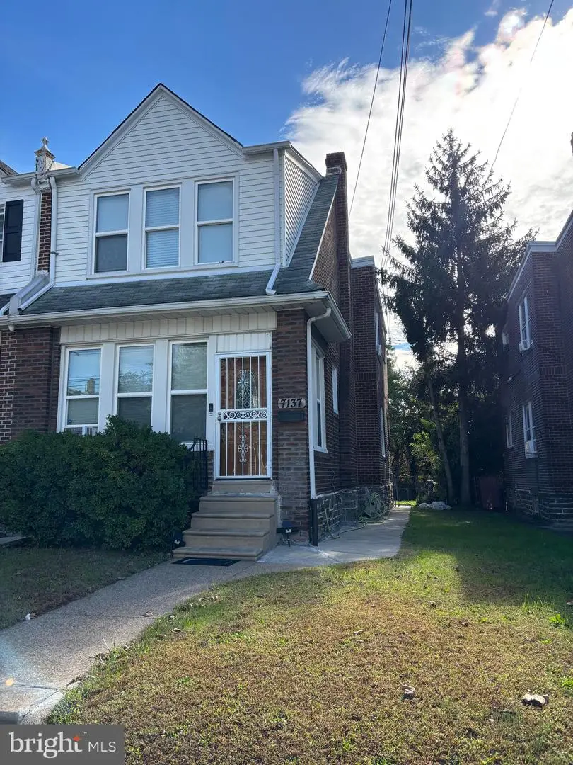 7137 Lawndale Ave, Philadelphia, PA 19111 - Image #2
