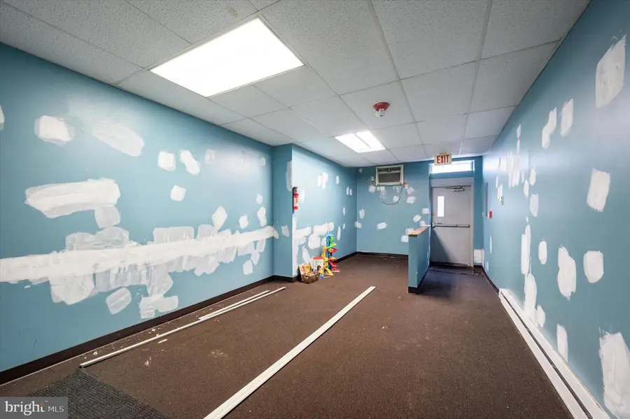 37 S 60th St, Philadelphia, PA 19139 - Image #2