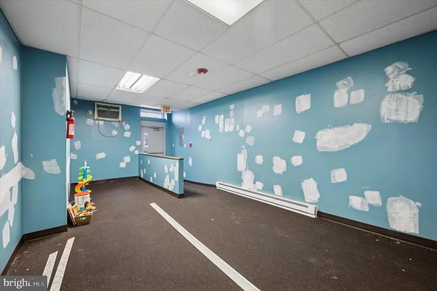 37 S 60th St, Philadelphia, PA 19139 - Image #3