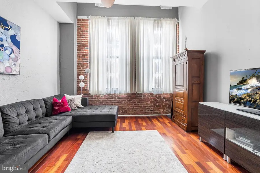 315 New St #412, Philadelphia, PA 19106 - Image #2