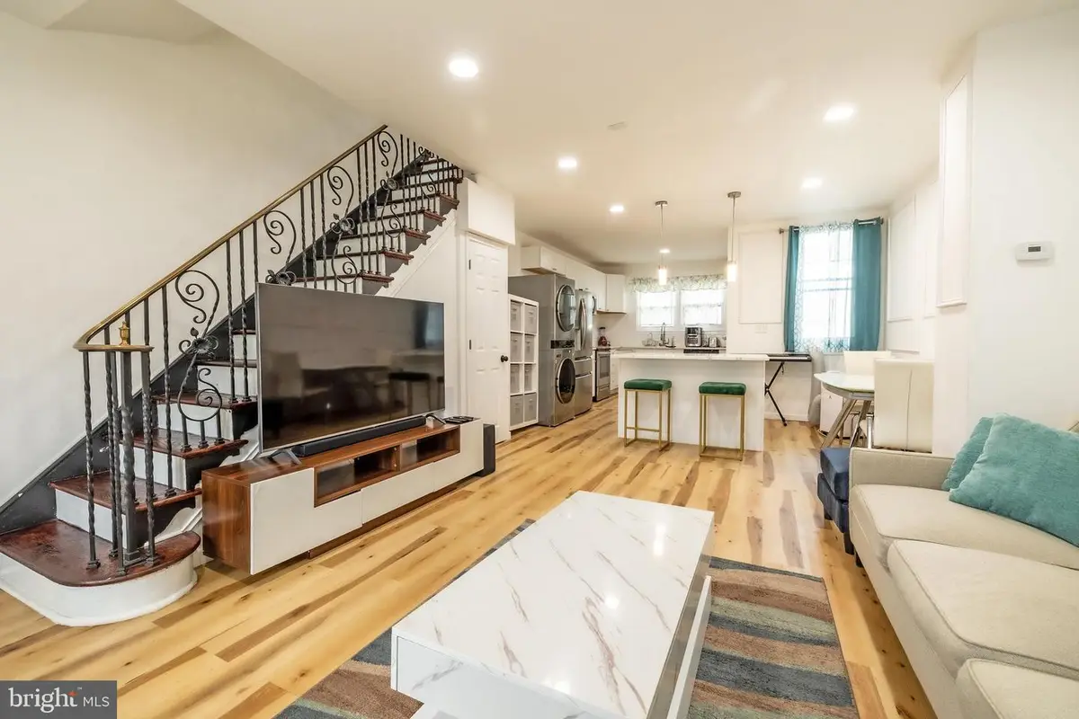 7337 Chelwynde Ave, Philadelphia, PA 19153 - Image #1