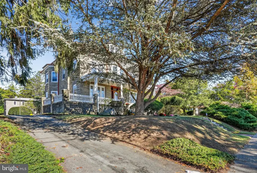 580 Wigard Ave, Philadelphia, PA 19128 - Image #2