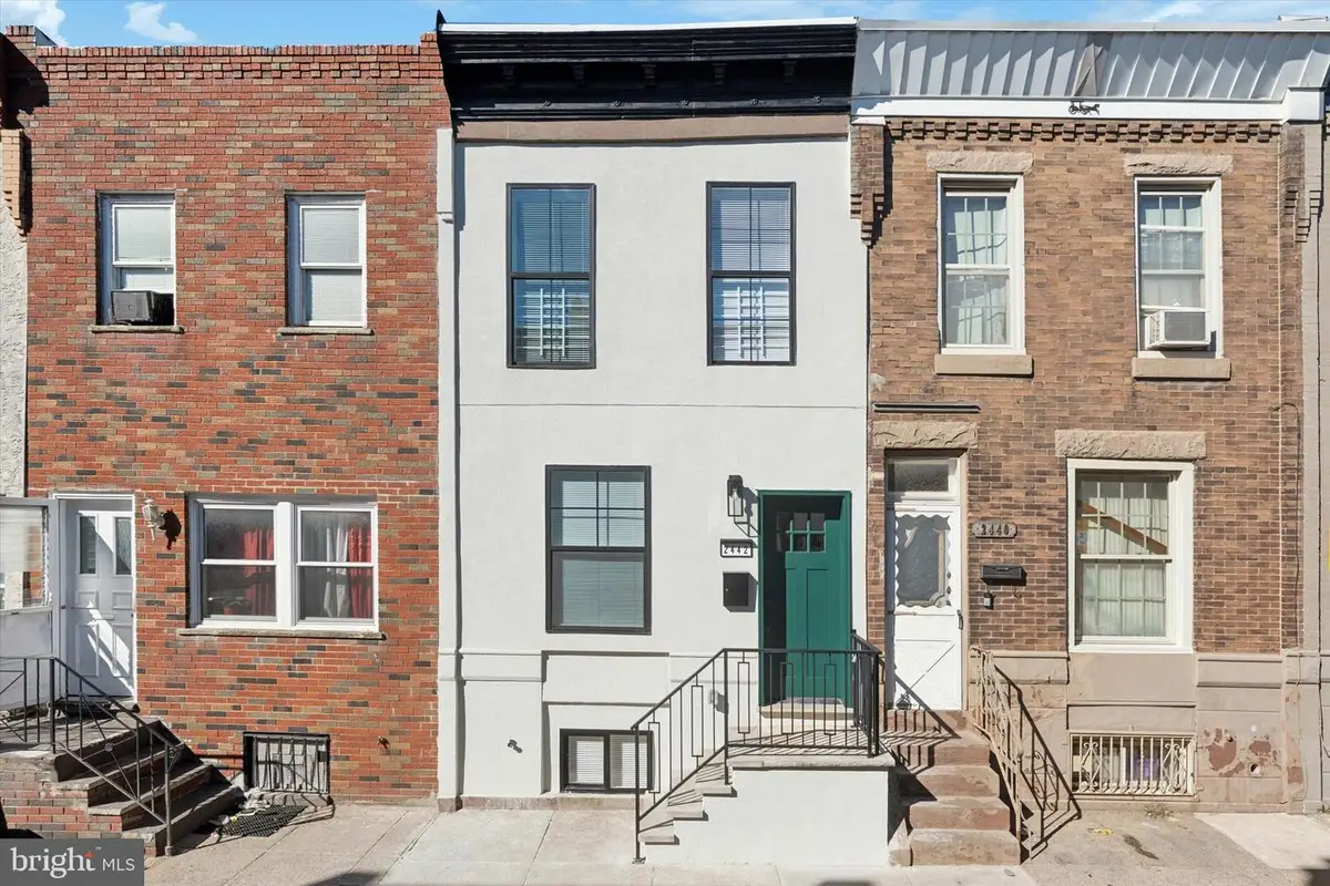 2442 S Mildred St, Philadelphia, PA 19148 - Image #1