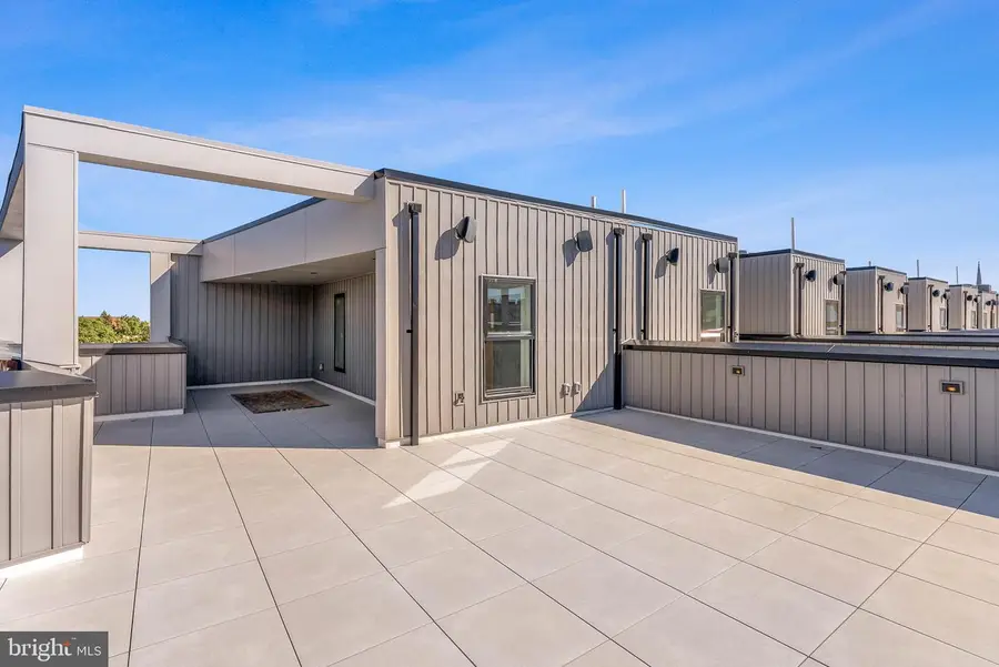 652 Fairmount Ave, Philadelphia, PA 19123 - Image #3