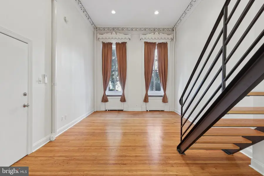 1528 Pine St #1f, Philadelphia, PA 19102 - Image #3