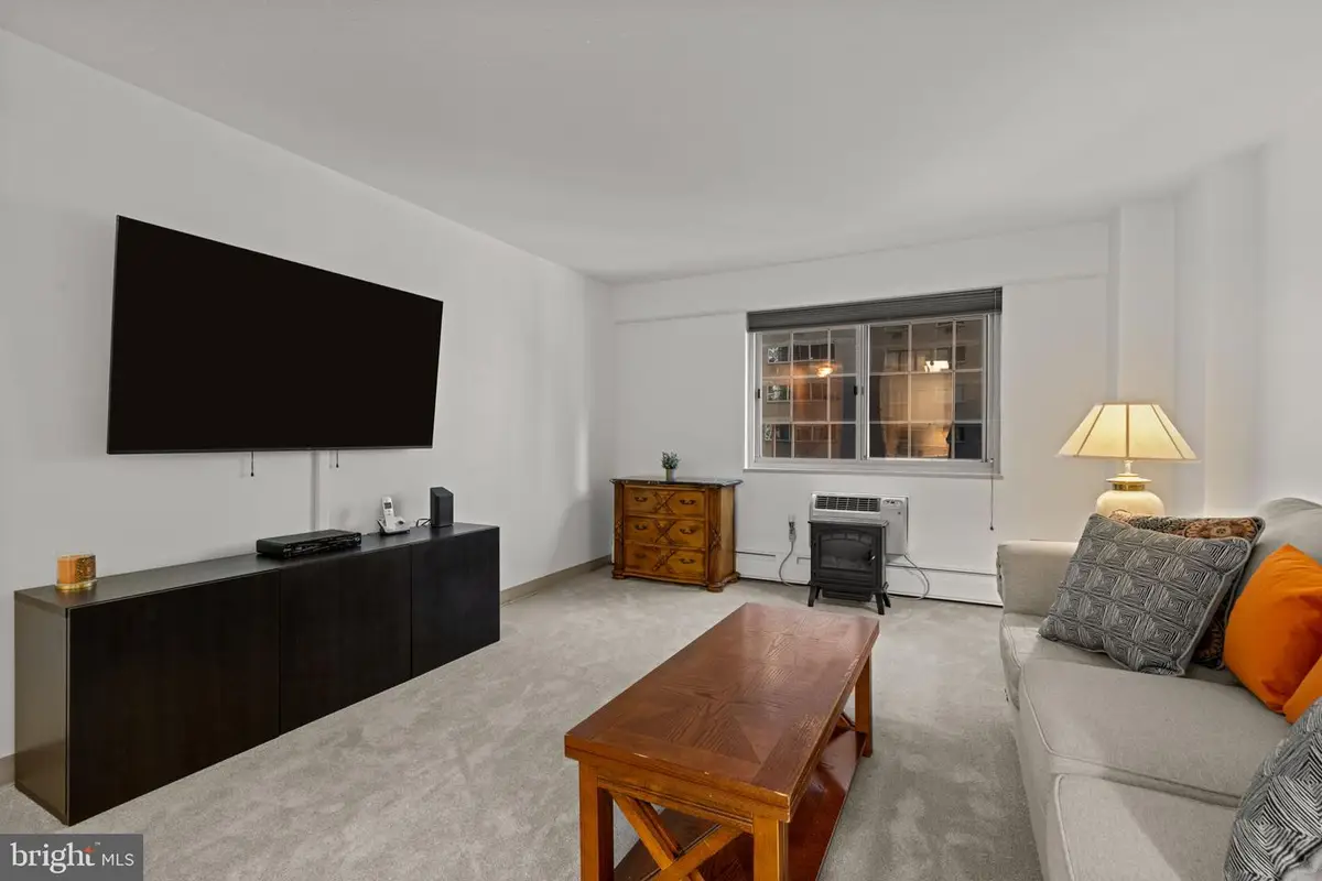 1900-34 John F Kennedy Blvd #822, Philadelphia, PA 19103 - Image #1