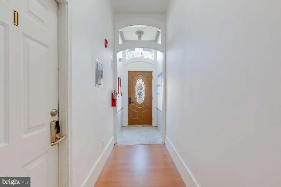 876 N 19th St, Philadelphia, PA 19130 - Image #3