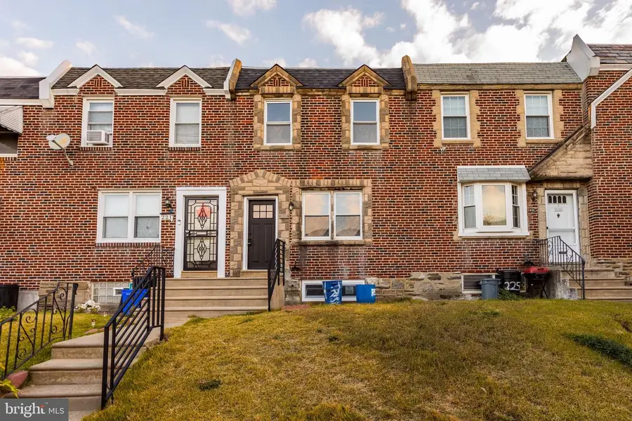 223 Stearly St, Philadelphia, PA 19111 - Image #2