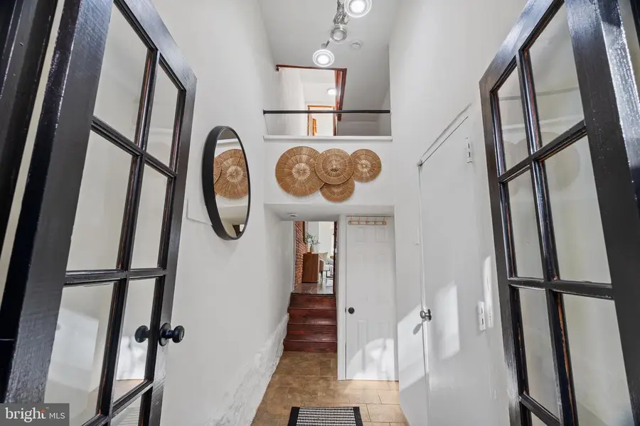 2010 Ogden St, Philadelphia, PA 19130 - Image #3