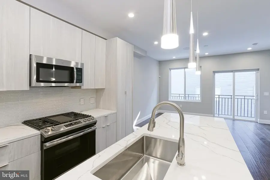 1630 Cambridge St #b, Philadelphia, PA 19130 - Image #2