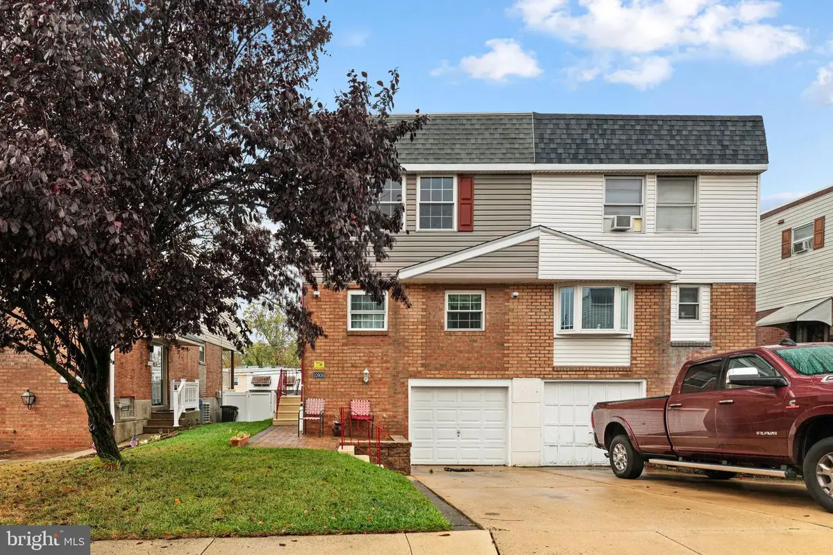 10908 Templeton Dr, Philadelphia, PA 19154 - Image #1