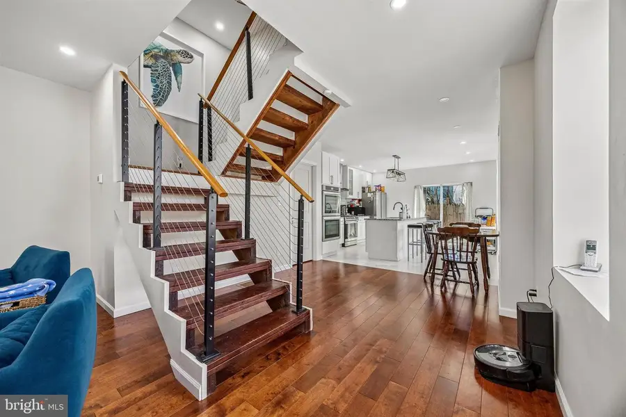 217 Grape St, Philadelphia, PA 19128 - #2