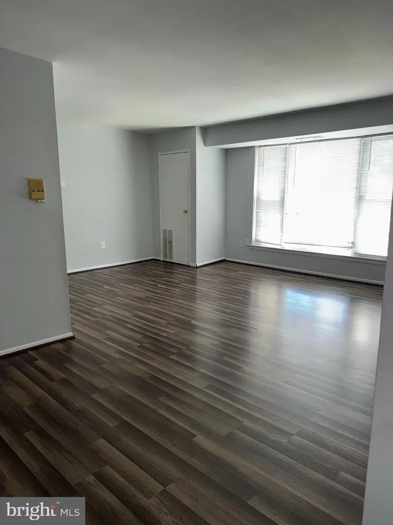 2201 Strahle St #c302, Philadelphia, PA 19152 - Image #3