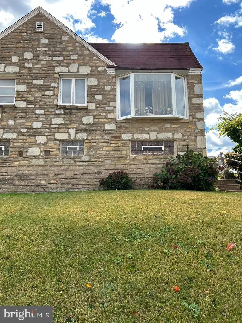 2828 Holme Ave, Philadelphia, PA 19152 - Image #2