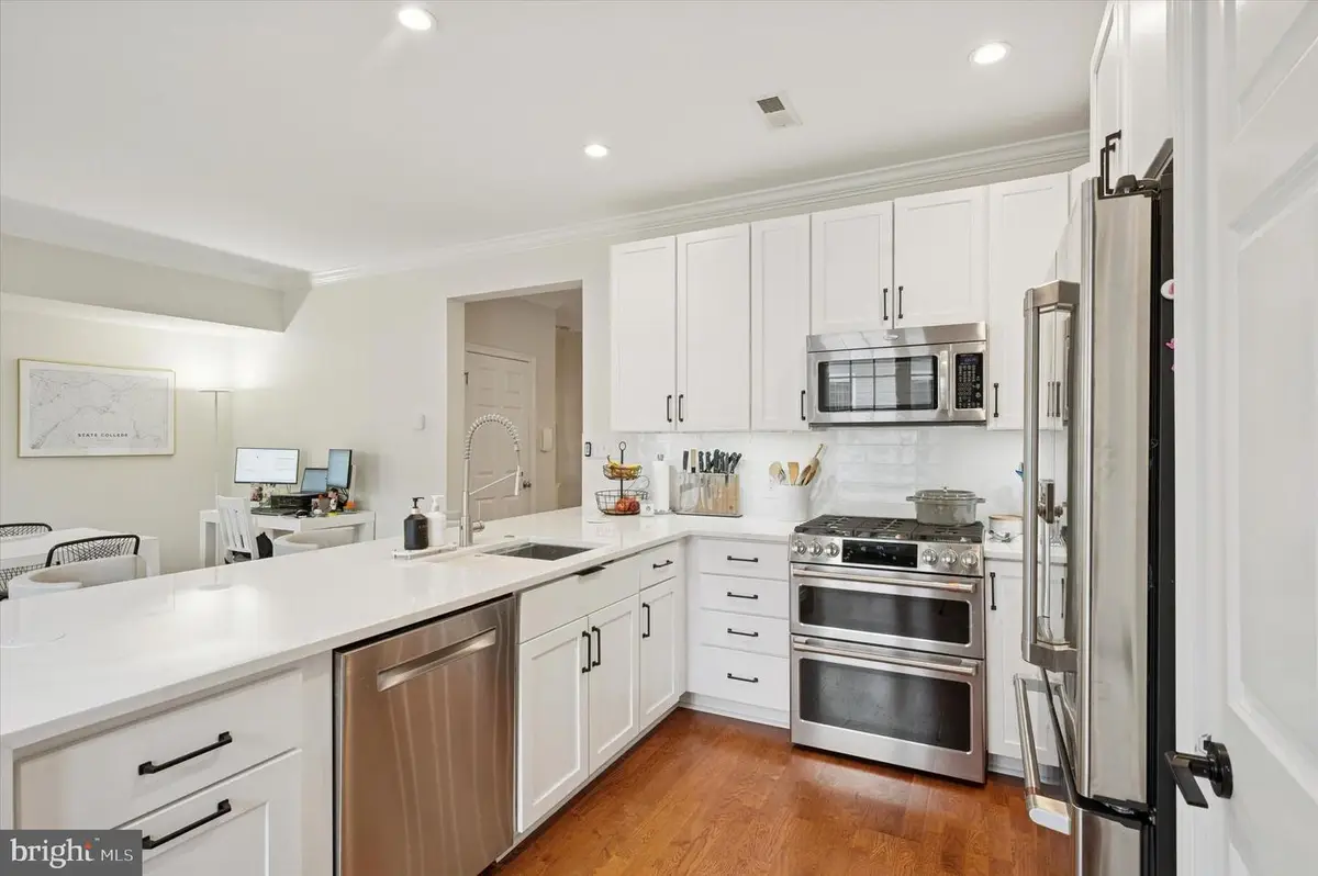 610 Captains Way, Philadelphia, PA 19146 - Image #1