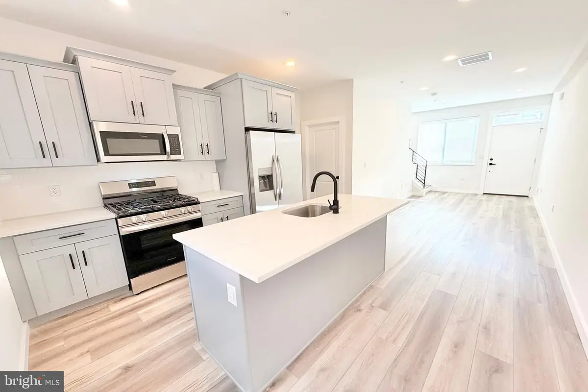 3221 Latona St, Philadelphia, PA 19146 - Image #1