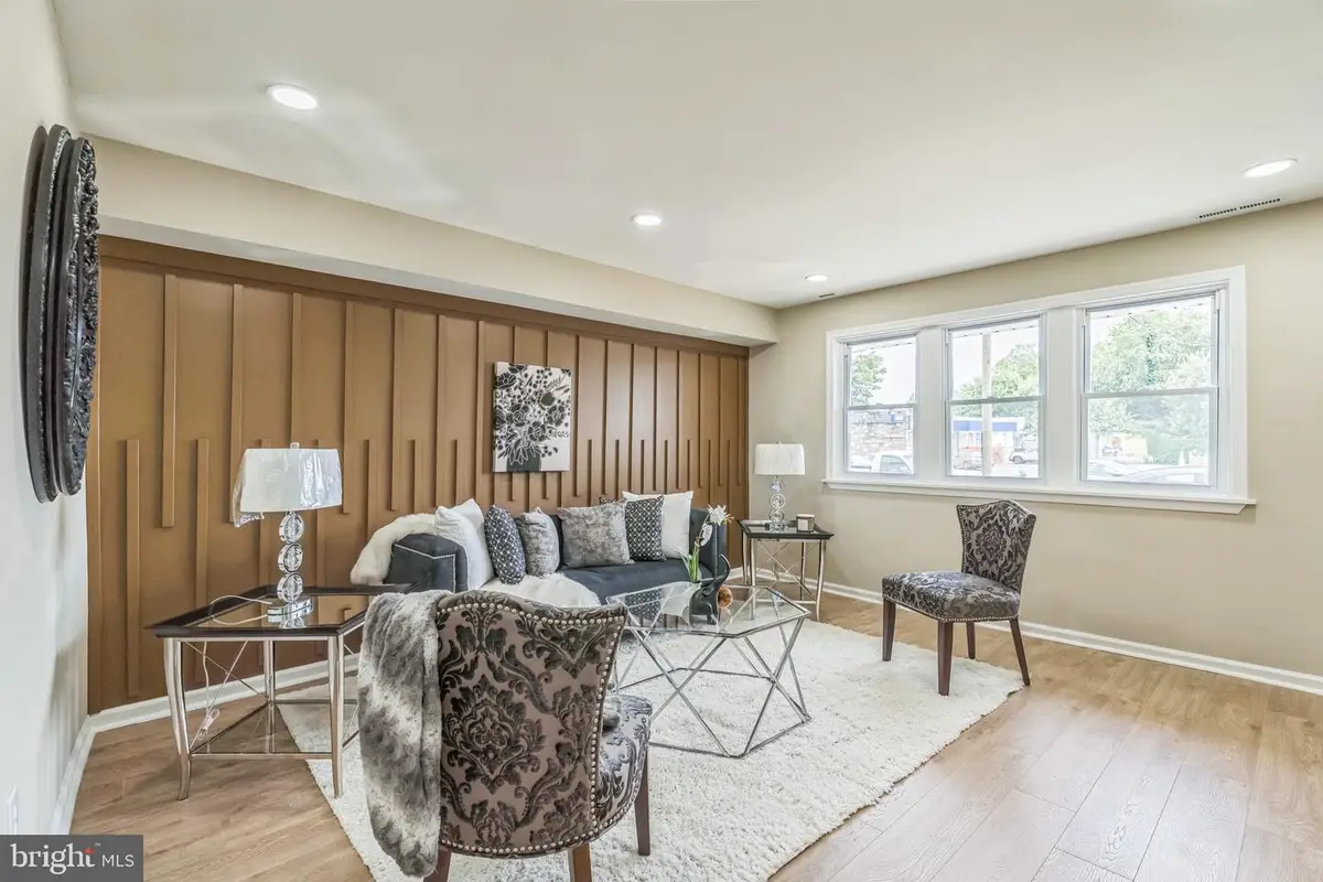 5734 Harbison Ave, Philadelphia, PA 19135 - Image #1