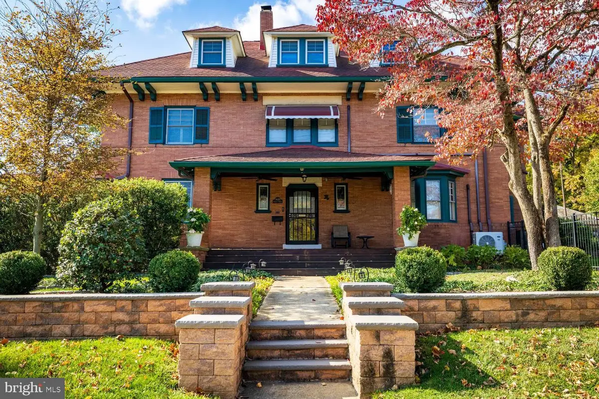 3001 W Queen Ln, Philadelphia, PA 19129 - Image #1