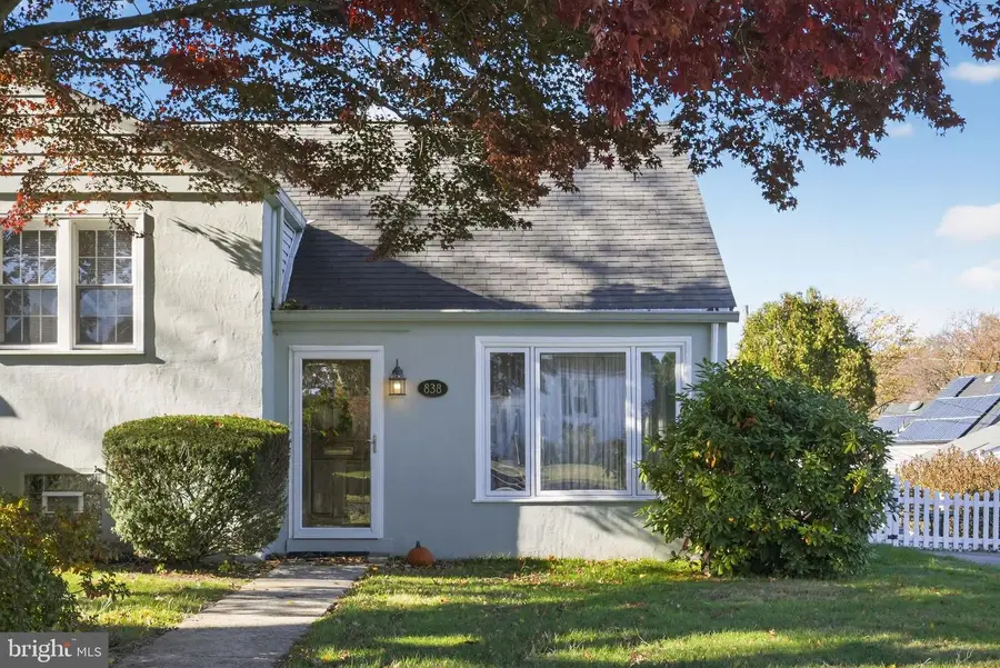 838 Clyde Ln, Philadelphia, PA 19128 - Image #2