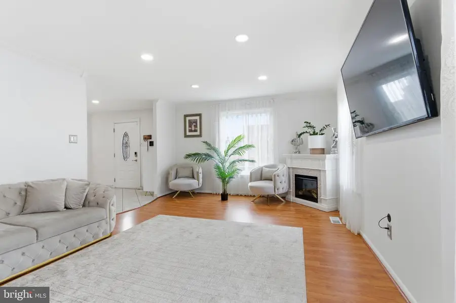 148 Rennard St, Philadelphia, PA 19116 - Image #3