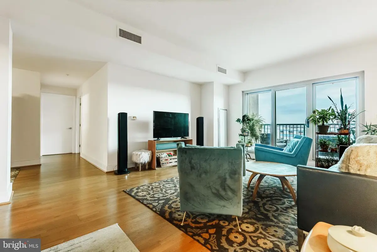 717 S Chris Columbus Blvd #517, Philadelphia, PA 19147 - Image #1