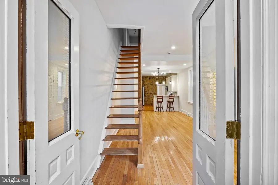 2438 Carpenter St, Philadelphia, PA 19146 - Image #3