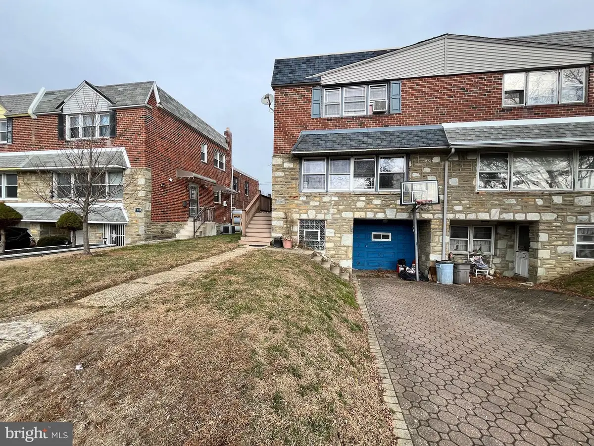 1733 Arthur St, Philadelphia, PA 19152 - Image #1