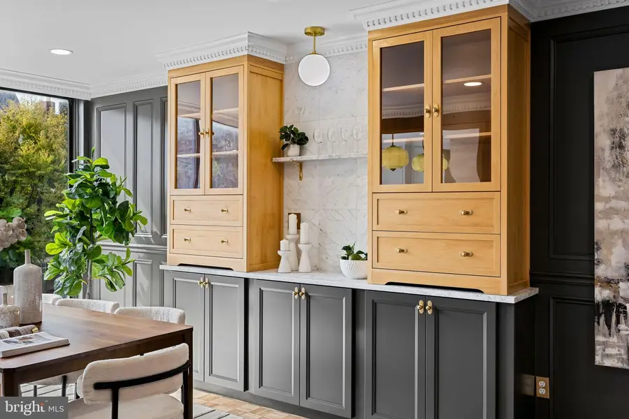 242 Locust St, Philadelphia, PA 19106 - Image #3