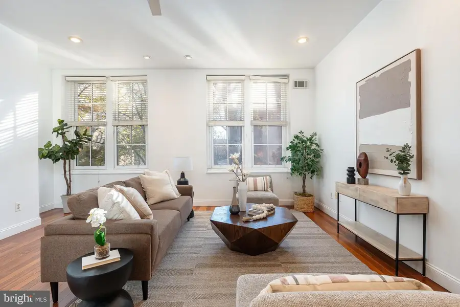 1023 Clinton St #202, Philadelphia, PA 19107 - Image #2