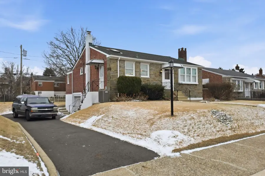 7709 Hartel Ave, Philadelphia, PA 19152 - Image #2