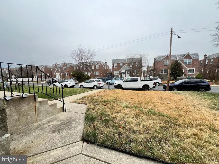 1834 Benson St, Philadelphia, PA 19152 - Image #3