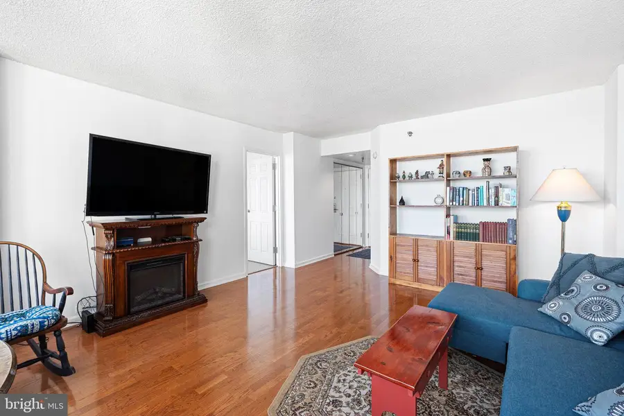 2001 Hamilton St #2003, Philadelphia, PA 19130 - Image #2