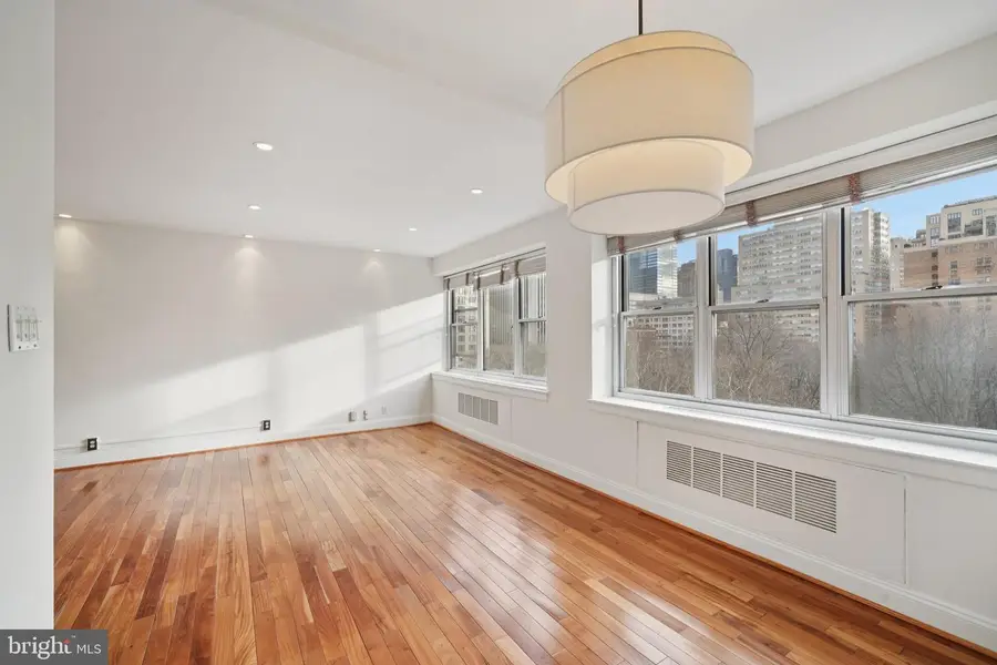 220 W Rittenhouse Sq #8b, Philadelphia, PA 19103 - Image #2