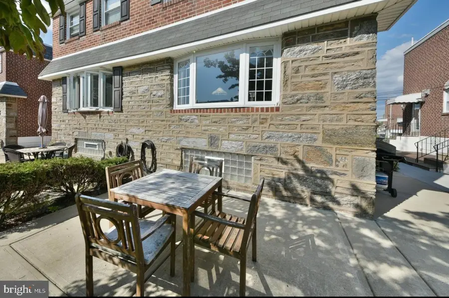 2923 Teesdale St, Philadelphia, PA 19152 - Image #3