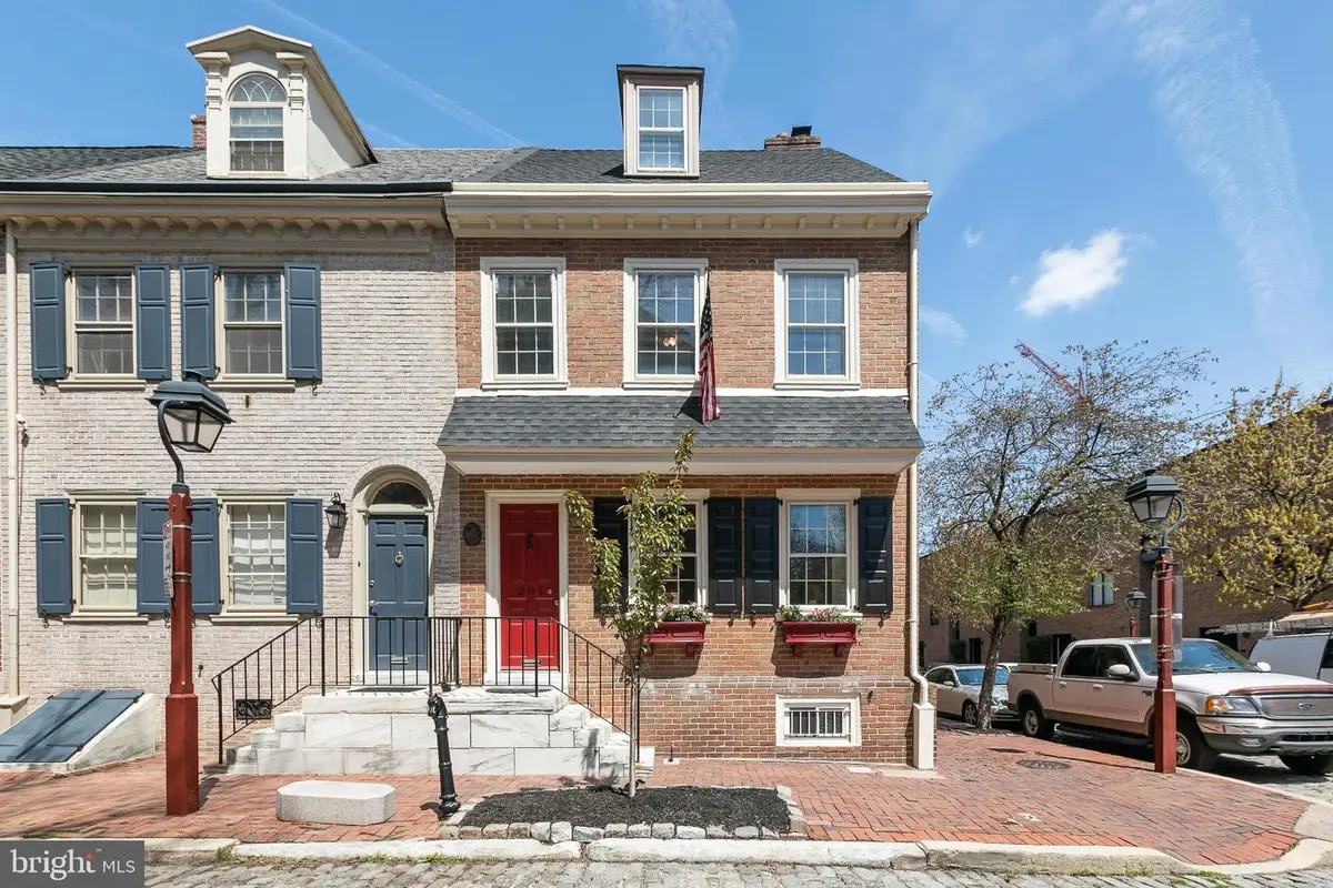 201 Delancey St, Philadelphia, PA 19106 - Image #1