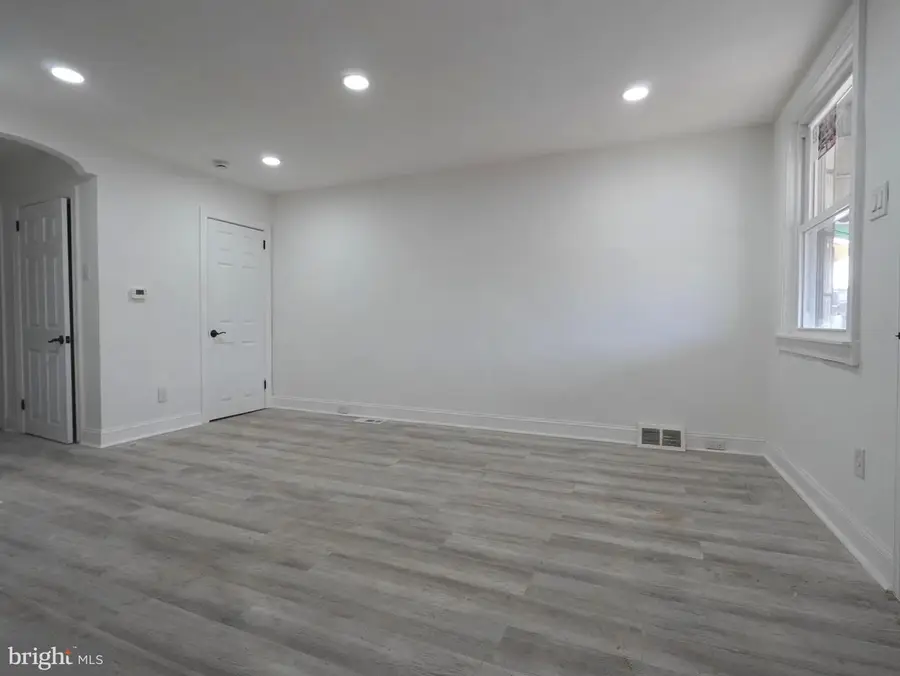 4129 Bennington St, Philadelphia, PA 19124 - Image #2