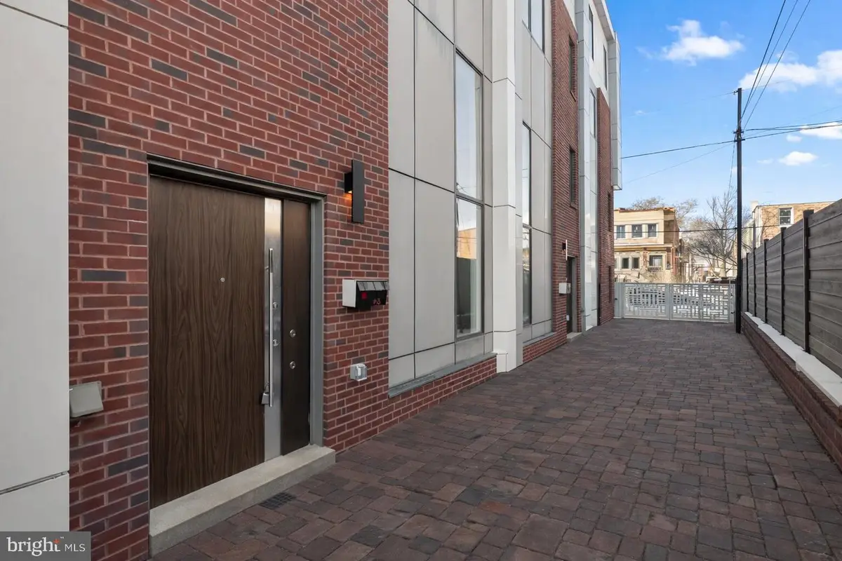 869 Corinthian Ave #3, Philadelphia, PA 19130 - Image #1