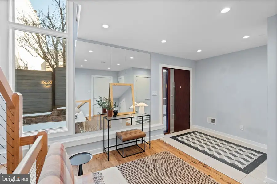 869 Corinthian Ave #3, Philadelphia, PA 19130 - Image #3