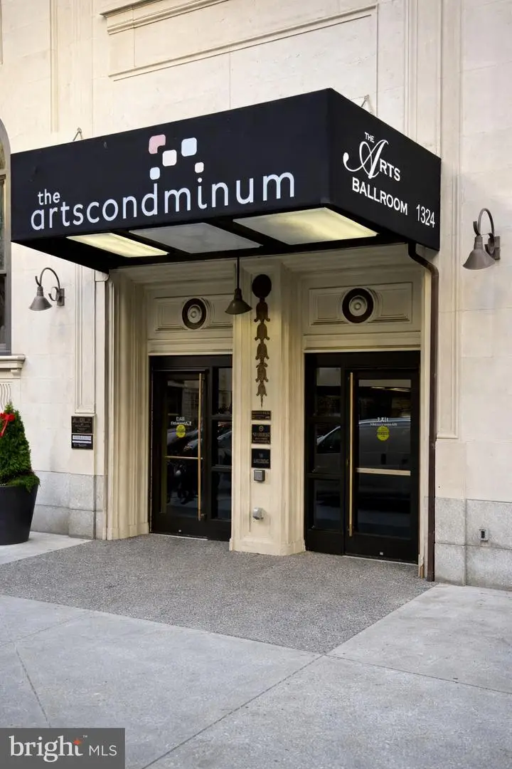 1324-00 Locust St #1011, Philadelphia, PA 19107 - Image #1