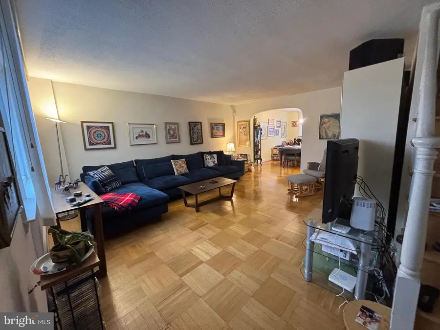 7523 Woodcrest Ave, Philadelphia, PA 19151 - Image #2