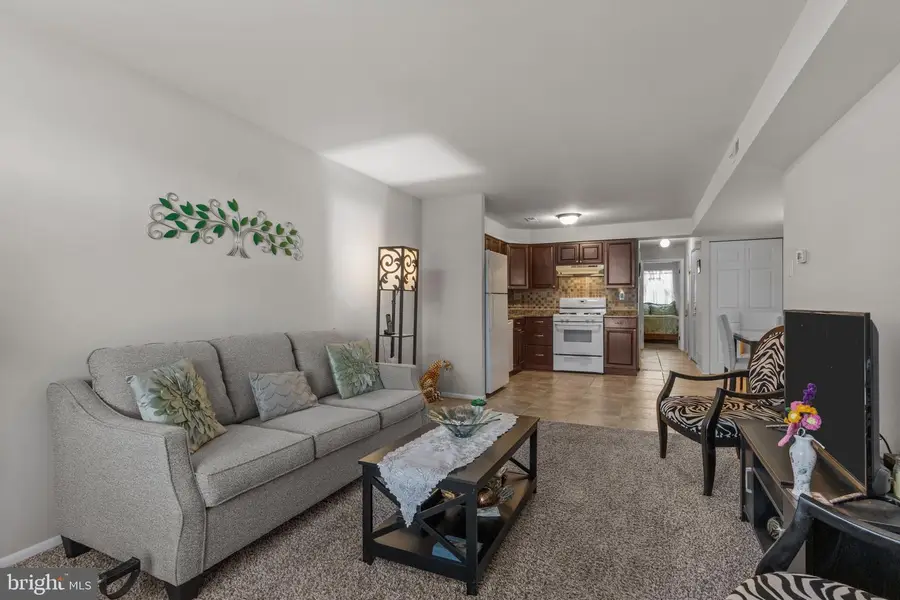 600 Hazell Ln, Philadelphia, PA 19116 - Image #3