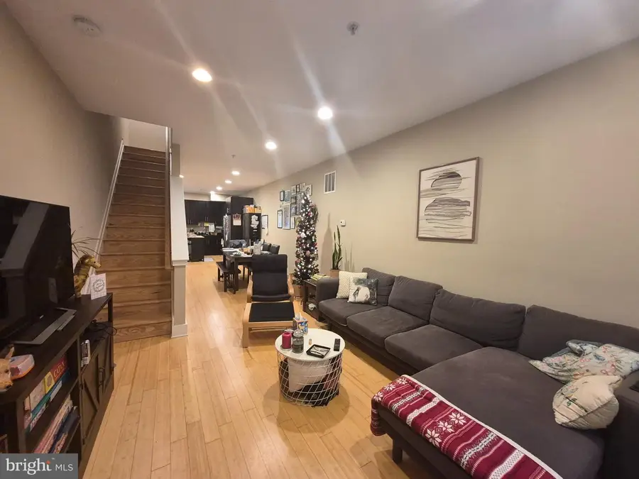 2544 Montrose St, Philadelphia, PA 19146 - Image #2