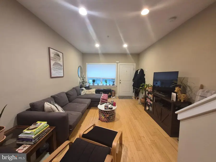 2544 Montrose St, Philadelphia, PA 19146 - Image #3