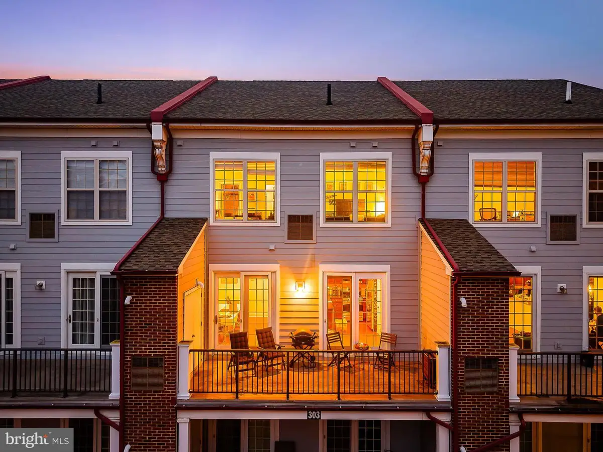 303 Captains Way, Philadelphia, PA 19146 - Image #1