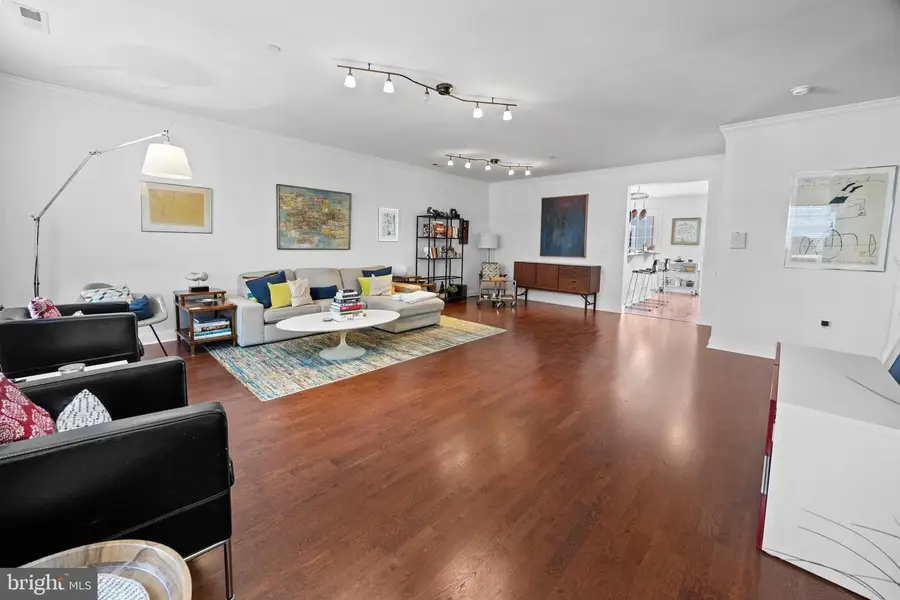 303 Captains Way, Philadelphia, PA 19146 - Image #2